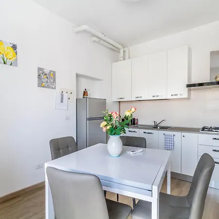 Domusmi Benedetto Marcello-28 Apartment Milan Exterior photo